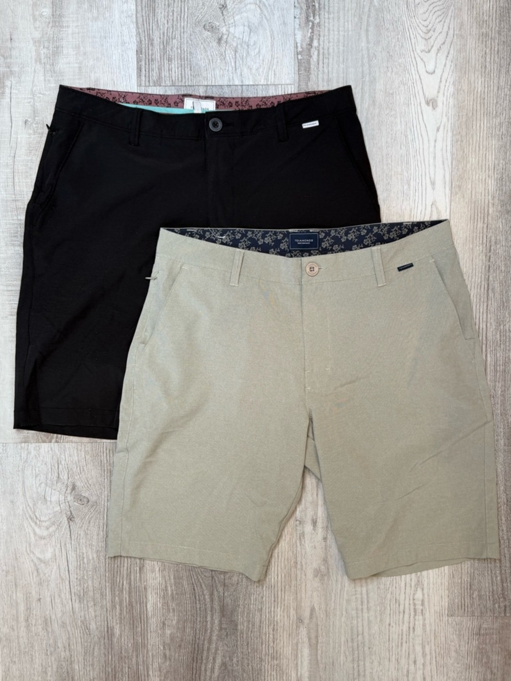 7 Diamonds Performance Dynamic 10” Stretch Short Bundle Black Tan Mens 32” Waist